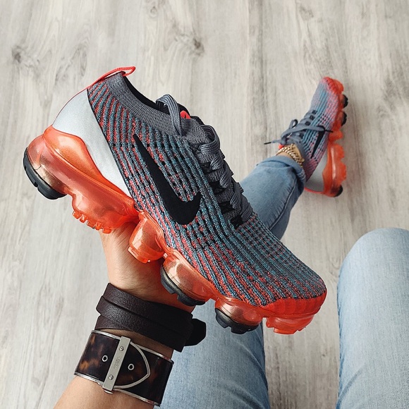 Nike Shoes - Nike air vapormax flyknit sneakers